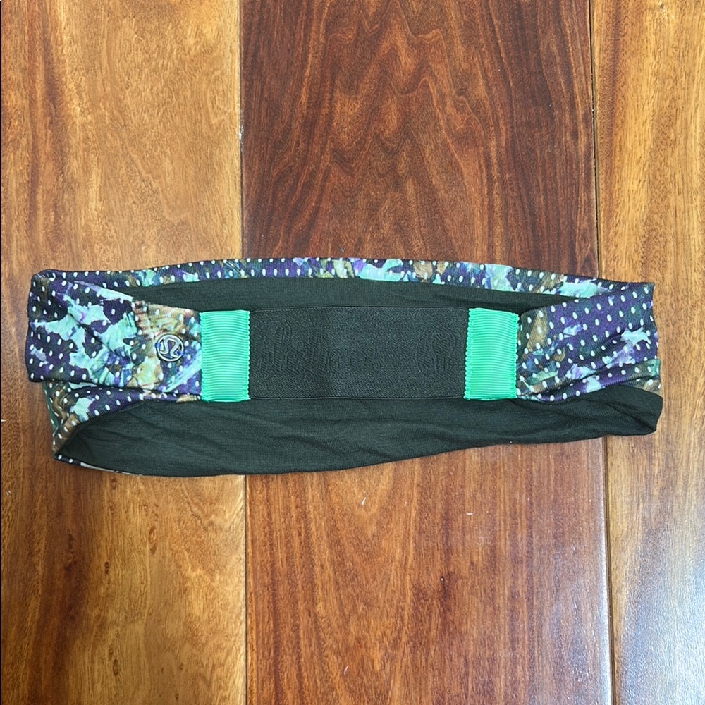 lululemon athletica Patterned Headband with Green and Black